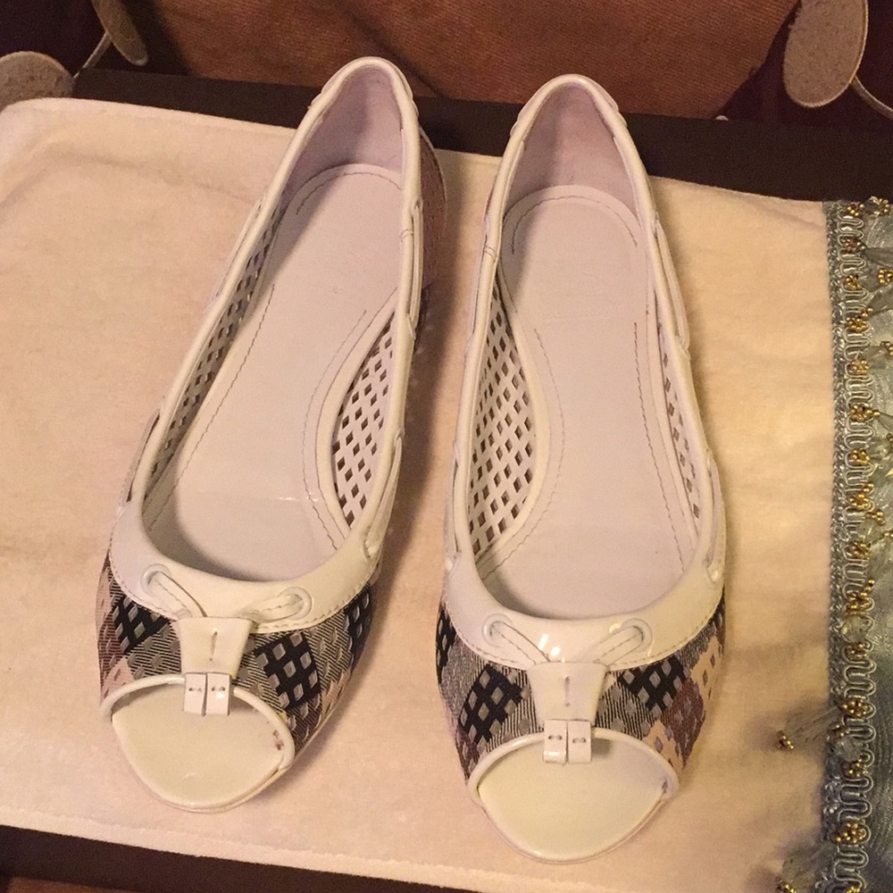 Burberry Nova Peeptoe Flat EUC Size 8.5